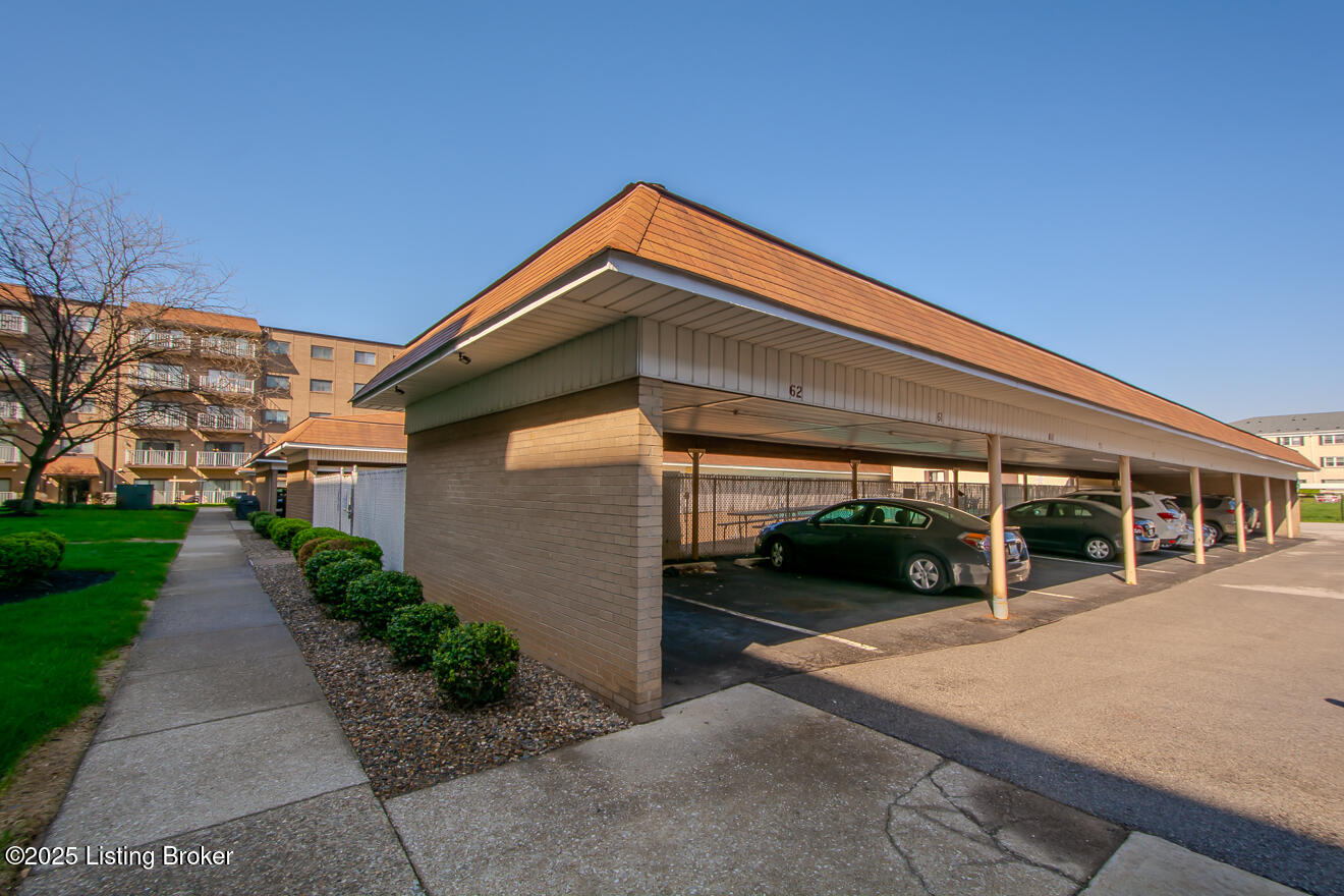 3030 Breckenridge Ln #APT 410, Louisville, Kentucky image 44