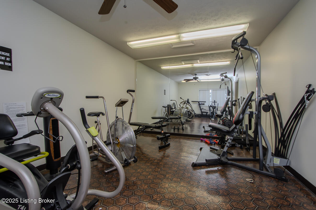 3030 Breckenridge Ln #APT 410, Louisville, Kentucky image 41