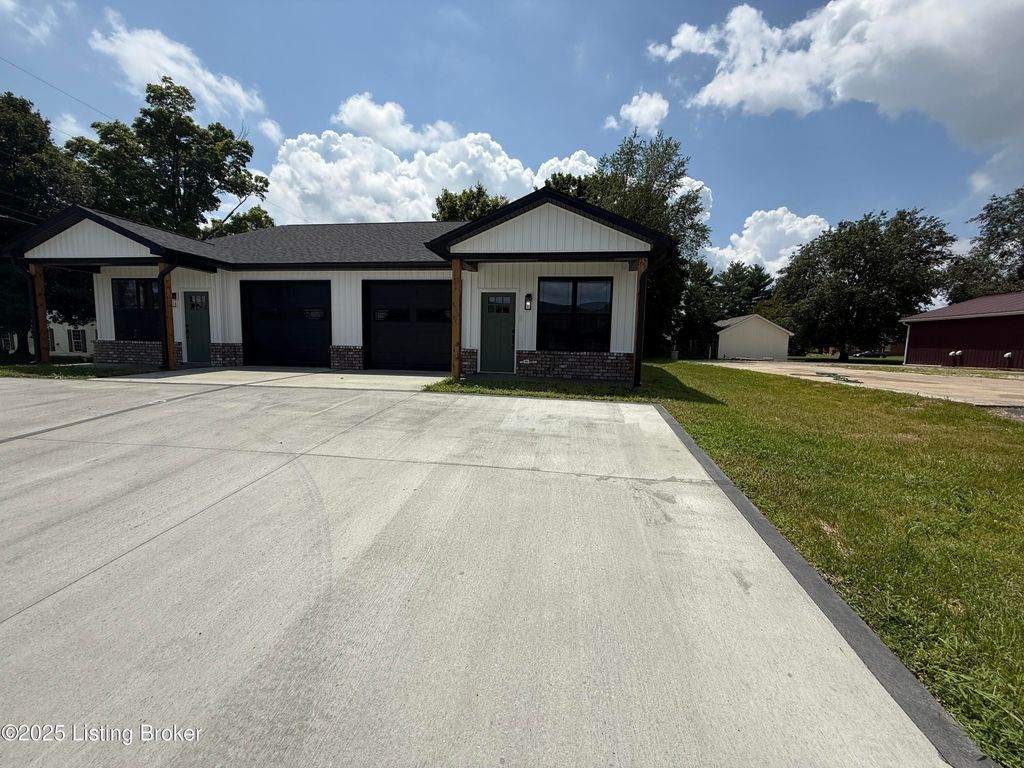 Photo of 114 E 1st St, Hardinsburg, KY 40143 (MLS # 1700563)