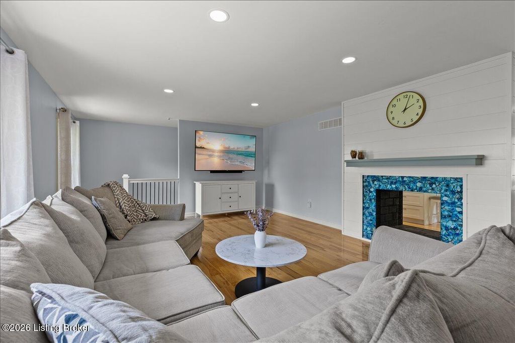 Photo of 3901 Carriage Hill Dr, Crestwood, KY 40014 (MLS # 1714738)