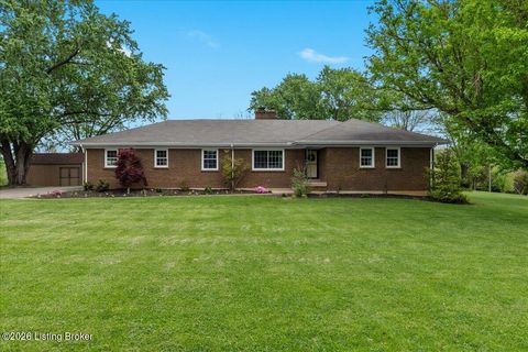 Photo of 3901 Carriage Hill Dr, Crestwood, KY 40014 (MLS # 1714738)