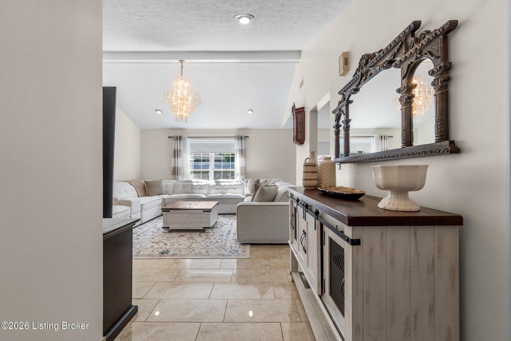 Photo of 5214 Plume Dr, Louisville, KY 40258 (MLS # 1709796)