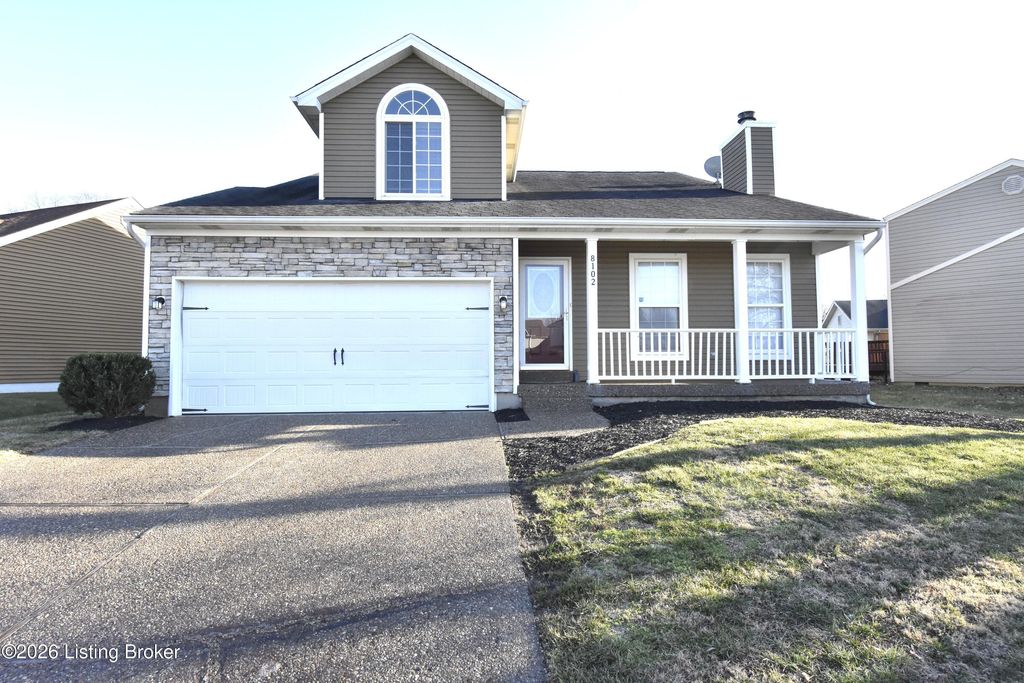 Photo of 8102 Village Point Dr, Louisville, KY 40291 (MLS # 1714009)