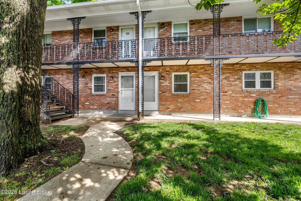 Photo of 198 Crescent Ave #APT 6, Louisville, KY 40206 (MLS # 1717198)