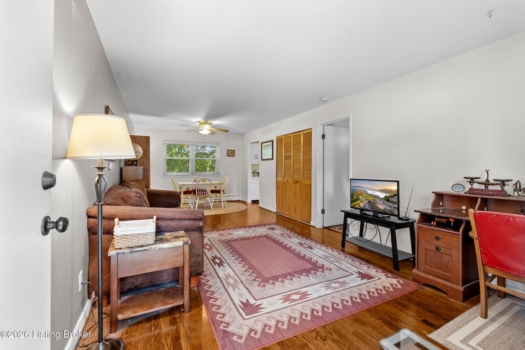 Photo of 198 Crescent Ave #APT 6, Louisville, KY 40206 (MLS # 1717198)