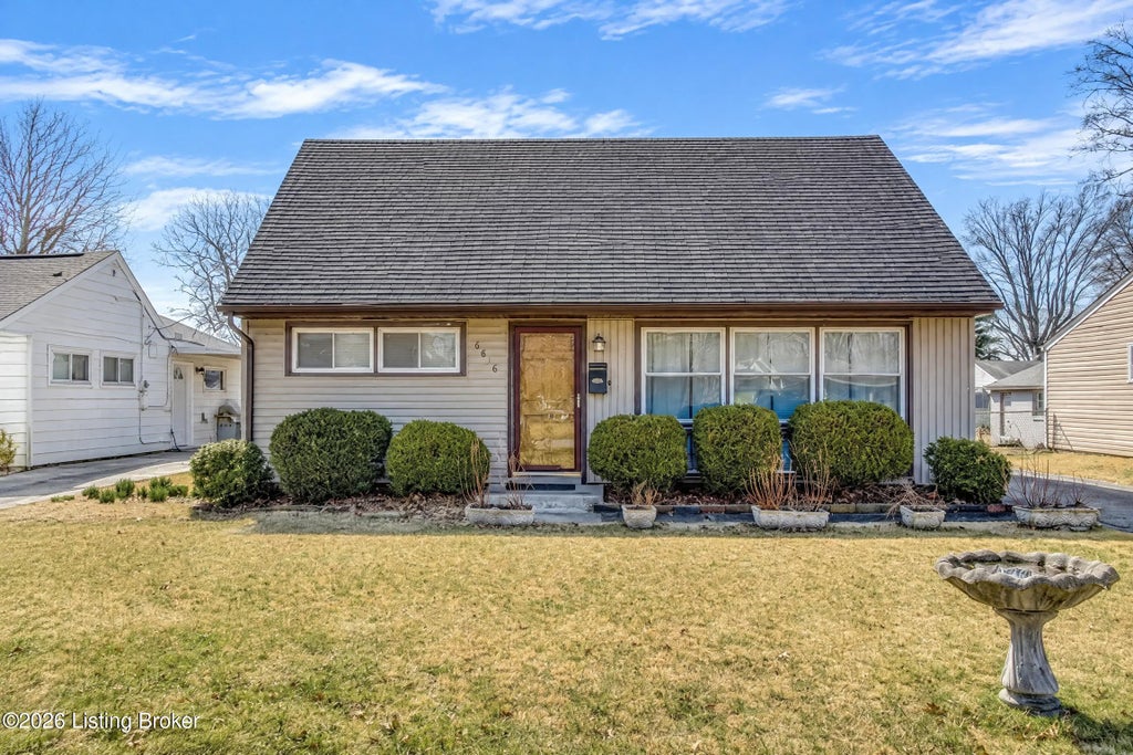 Photo of 4816 Redwing Way, Louisville, KY 40213 (MLS # 1729646)