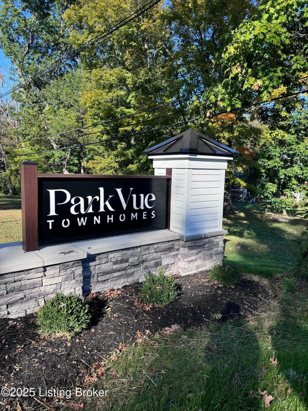 Photo of 7401 Park Vue Dr, Crestwood, KY 40014 (MLS # 1718059)