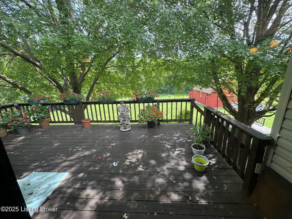 Photo of 7218 Sunset Ln, Crestwood, KY 40014 (MLS # 1695639)
