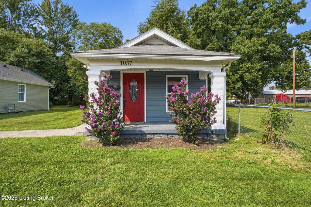 Photo of 1037 Watt St, Jeffersonville, IN 47130 (MLS # 1724982)