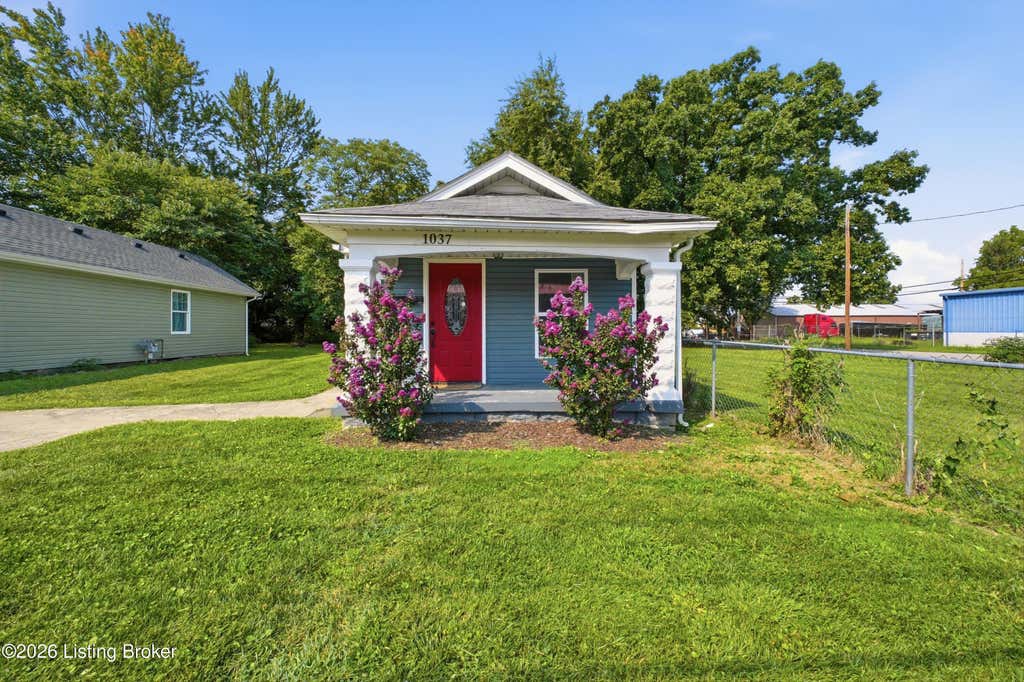 Photo of 1037 Watt St, Jeffersonville, IN 47130 (MLS # 1724982)