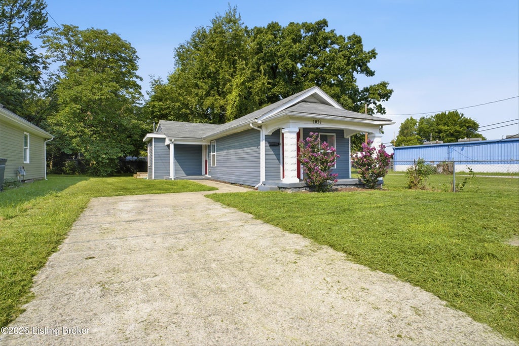Photo of 1037 Watt St, Jeffersonville, IN 47130 (MLS # 1724982)