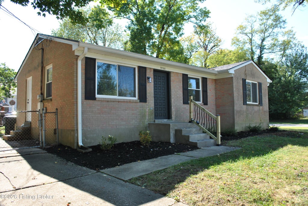Photo of 9700 Walnutwood Way, Jeffersontown, KY 40299 (MLS # 1732338)