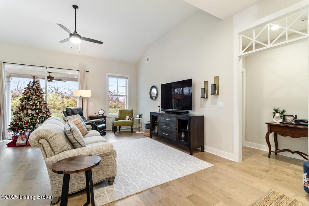 Photo of 12509 Button Willow Ln, Louisville, KY 40299 (MLS # 1704126)