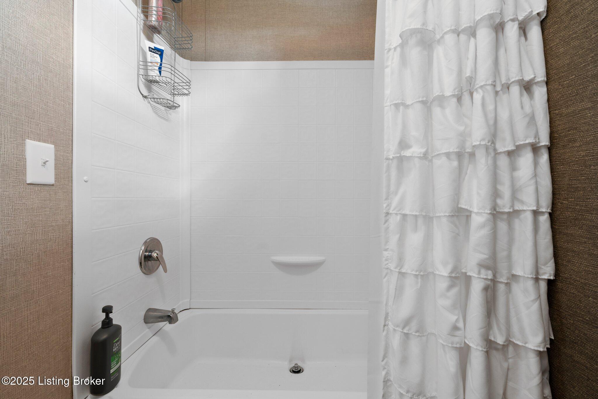 702 Lakeview Cir, Clarkson, Pennsylvania image 35