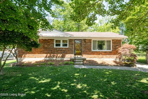Photo of 3310 Bowie Dr, Louisville, KY 40219 (MLS # 1716066)