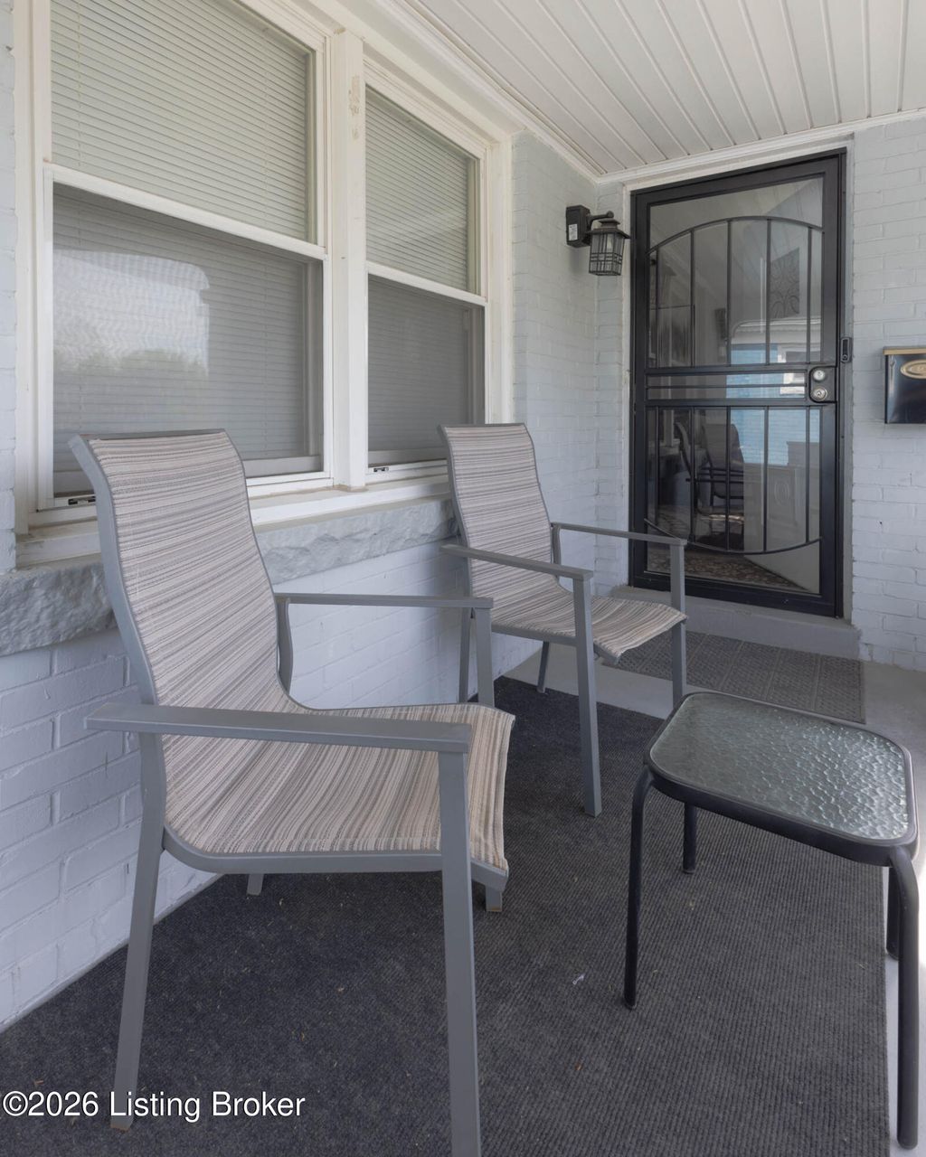 Photo of 2513 W Hill St, Louisville, KY 40210 (MLS # 1715804)