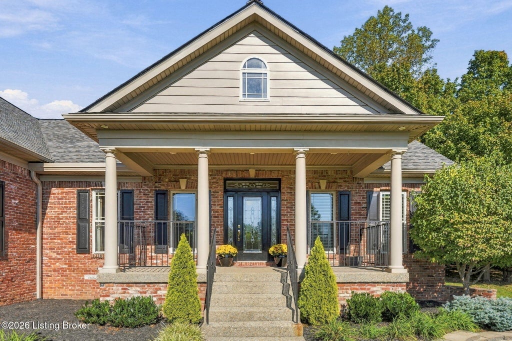 Photo of 403 Wood Springs Rd, La Grange, KY 40031 (MLS # 1731947)