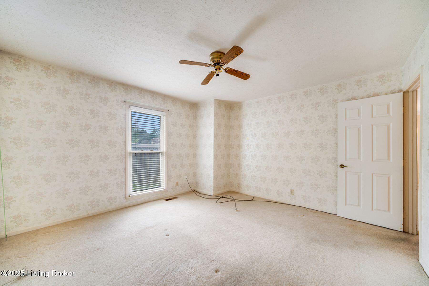 905 Loveall Ln, Louisville, Kentucky image 10