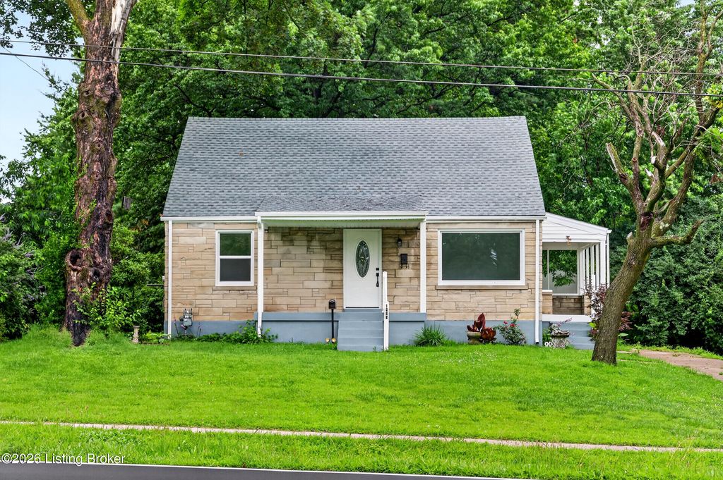 Photo of 1845 Farnsley Rd, Louisville, KY 40216 (MLS # 1722374)