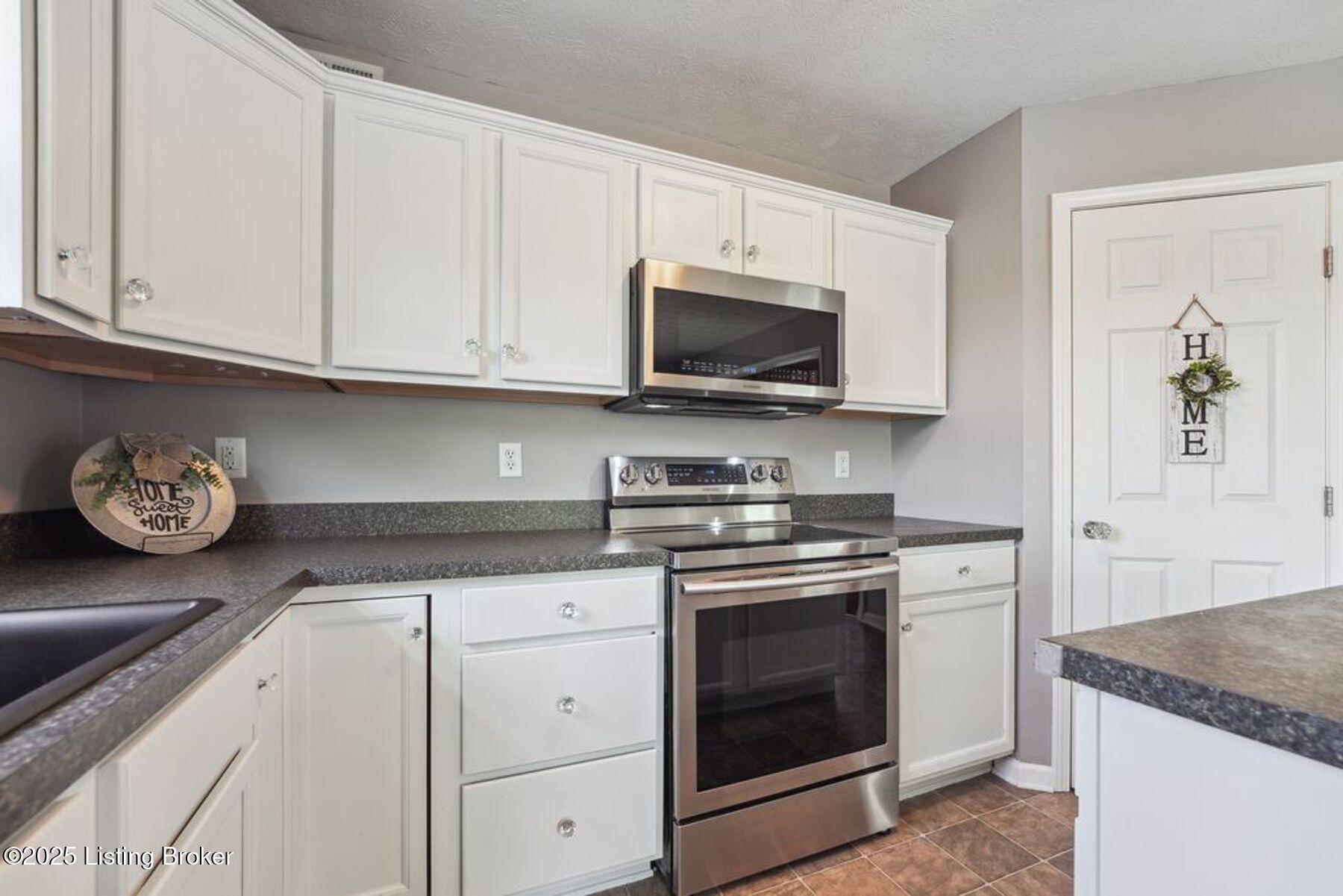 9903 Valley Farms Blvd, Louisville, Kentucky image 11