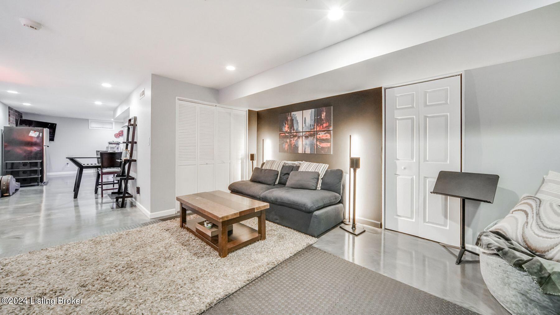 9903 Valley Farms Blvd, Louisville, Kentucky image 35