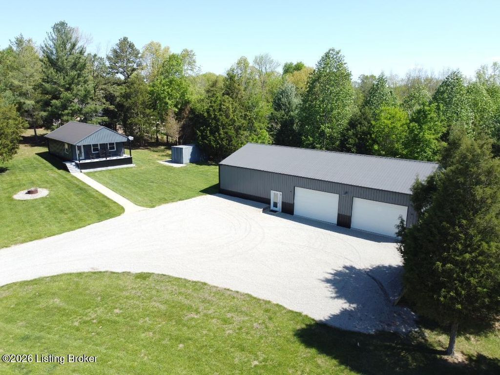 Photo of 161 Tomahawk Cir, Falls Of Rough, KY 40119 (MLS # 1717439)