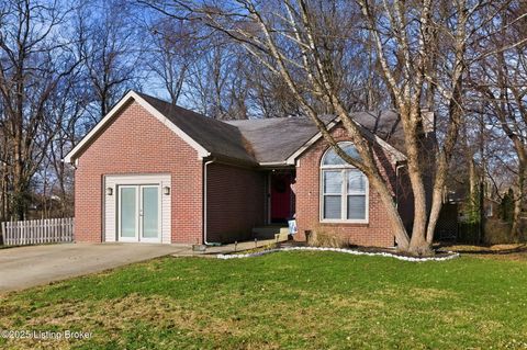Photo of 3015 Twilight Ave, Shelbyville, KY 40065 (MLS # 1707924)