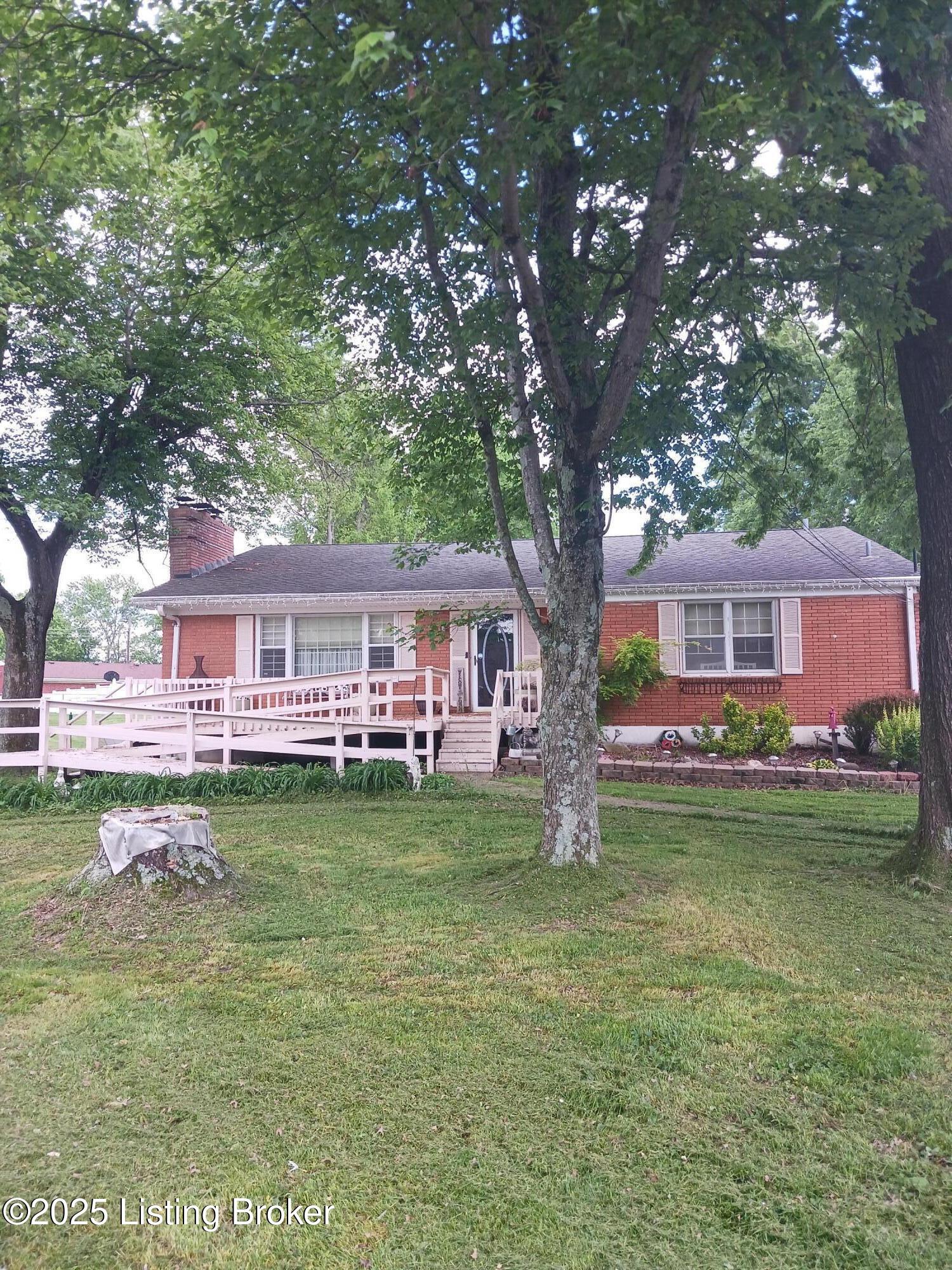 7702 Edna M Rd, Louisville, Pennsylvania image 1
