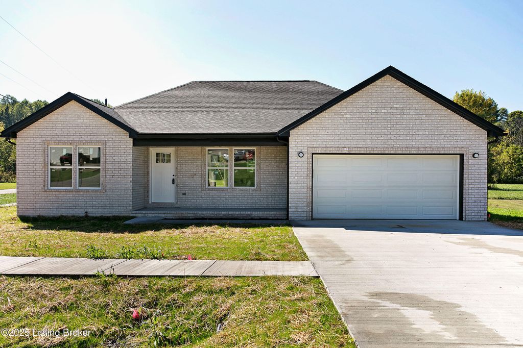 Photo of 900 Edgebrook Dr, Vine Grove, KY 40175 (MLS # 1701581)