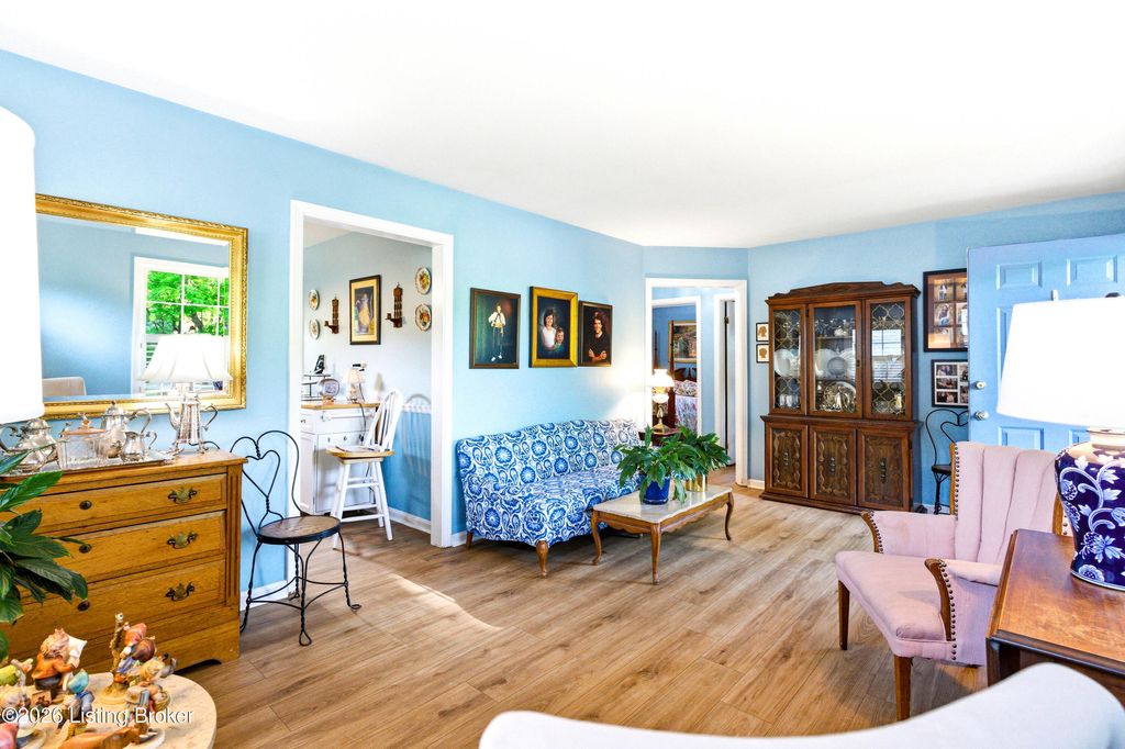 Photo of 246 Webbmont Cir, Shelbyville, KY 40065 (MLS # 1715669)