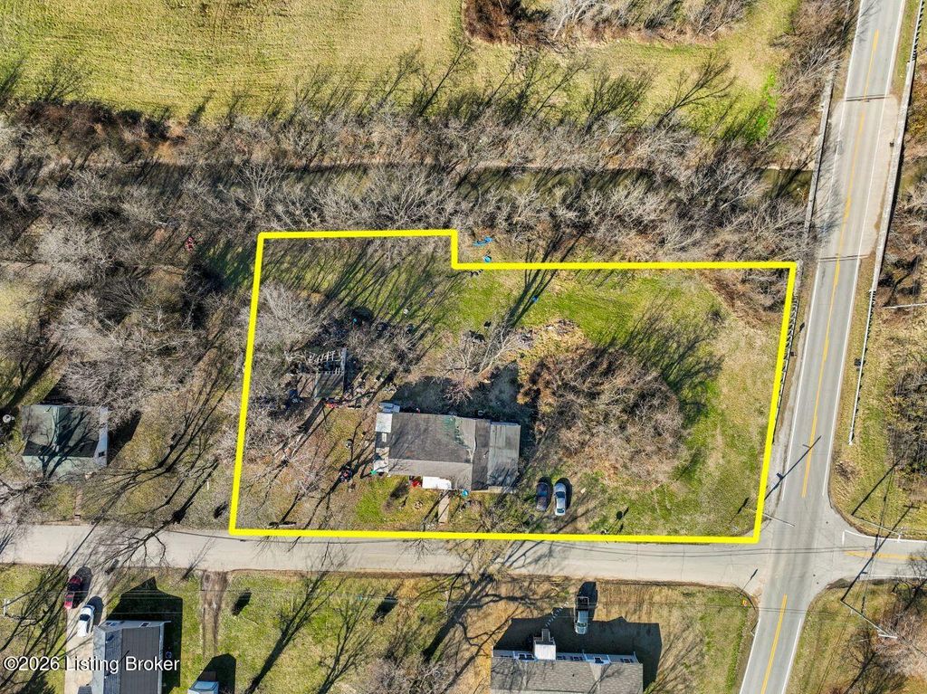 Photo of 13504 Bohannon Ave, Louisville, KY 40272 (MLS # 1711482)