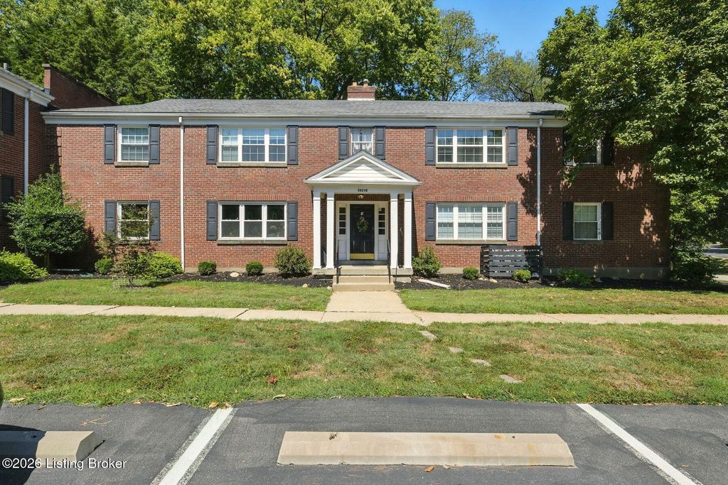 Photo of 3621 Brownsboro Rd #504E, Louisville, KY 40207 (MLS # 1708015)