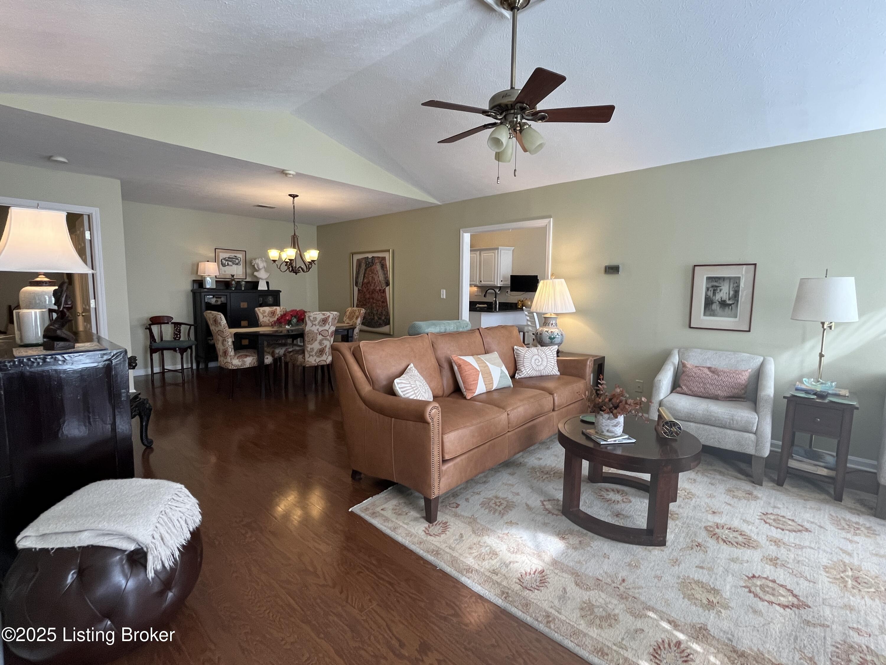 9702 Pepperdine Dr, Louisville, Kentucky image 8