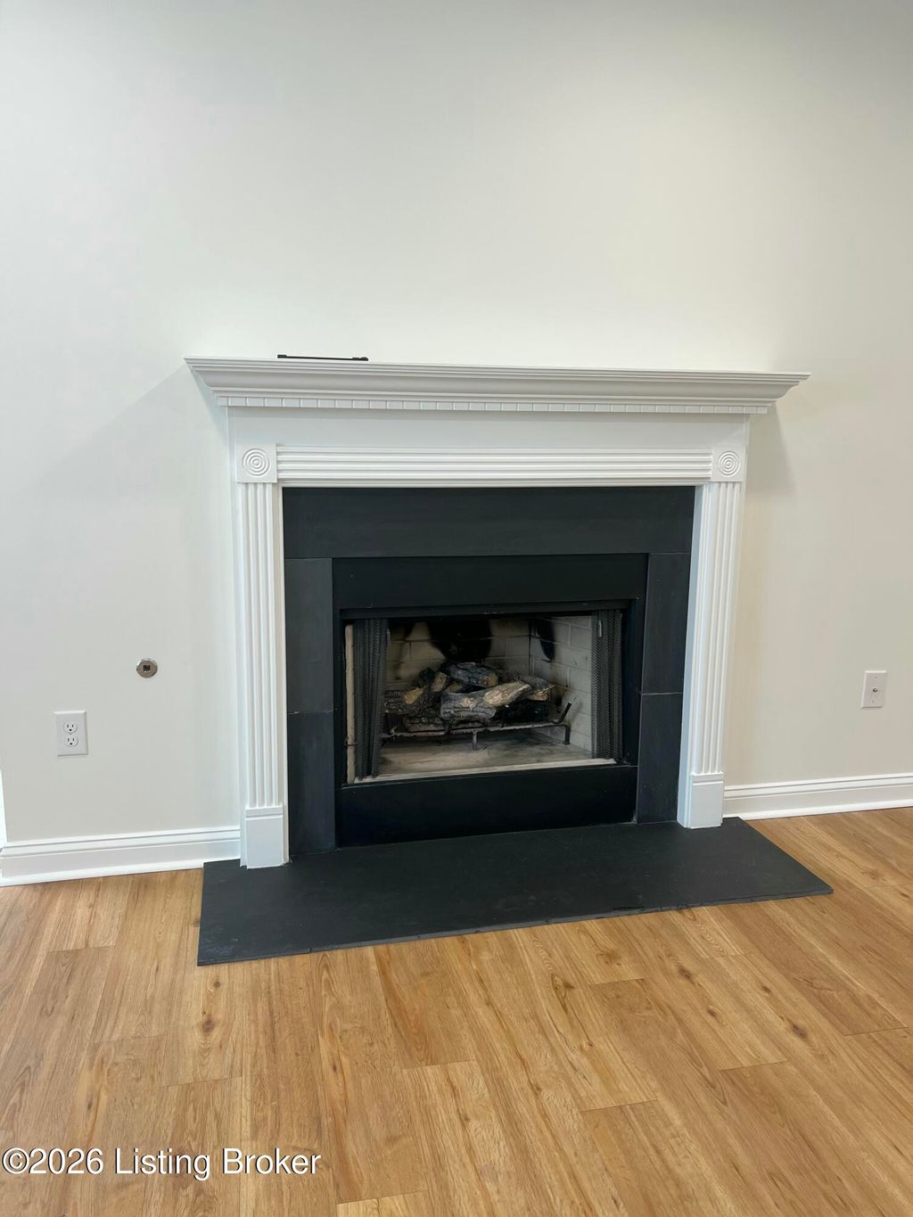 Photo of 506 Jurich Ct, Simpsonville, KY 40067 (MLS # 1708345)