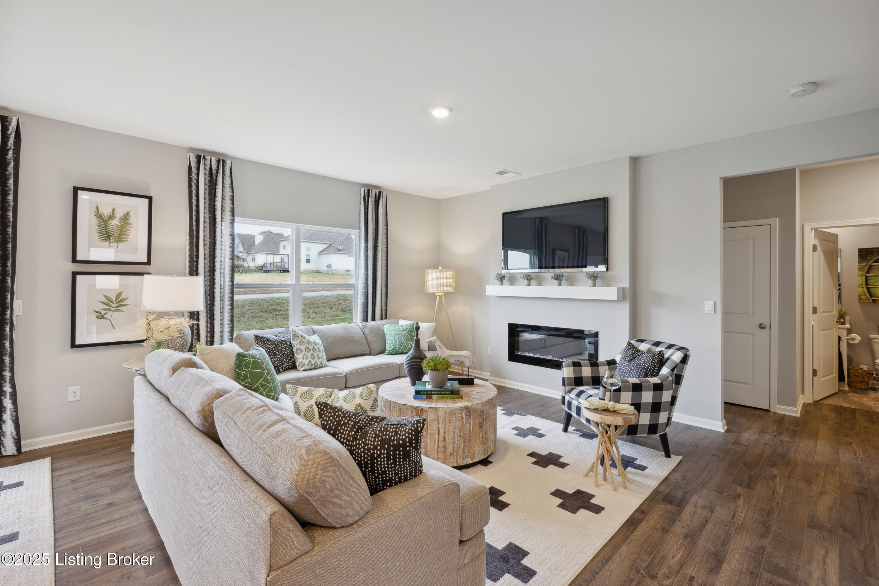 11033 Pheasant Hill Cir, Louisville, Kentucky image 4