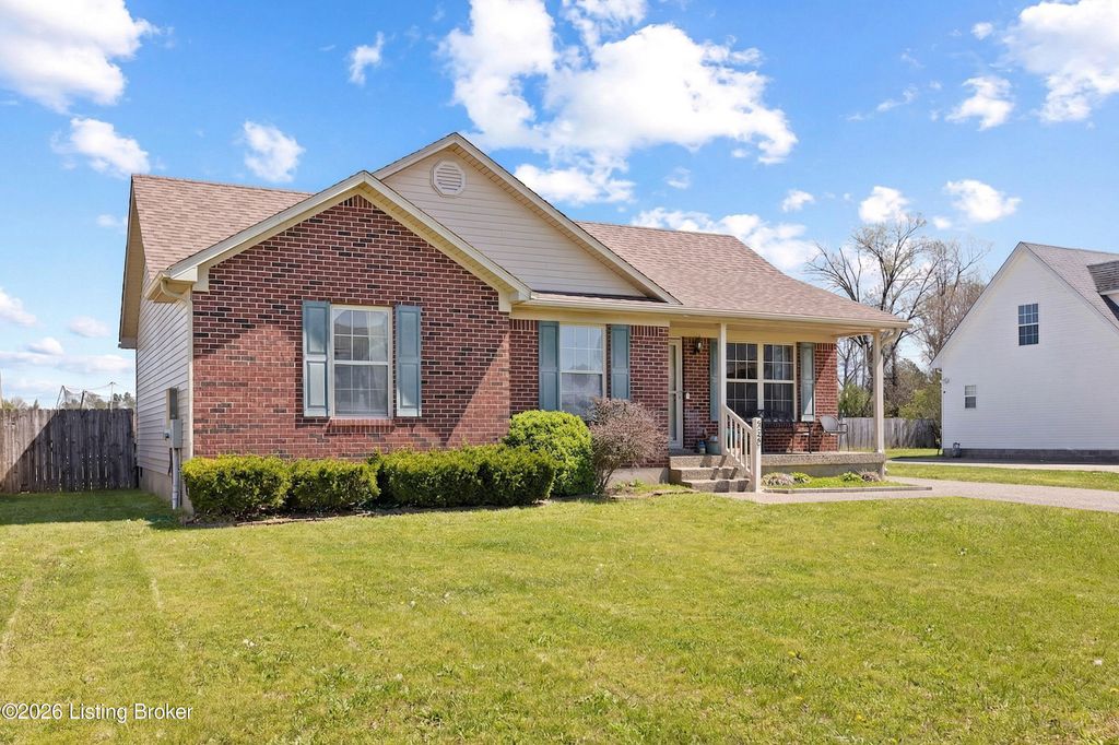 Photo of 248 Pagoda Ct, Shepherdsville, KY 40165 (MLS # 1713674)