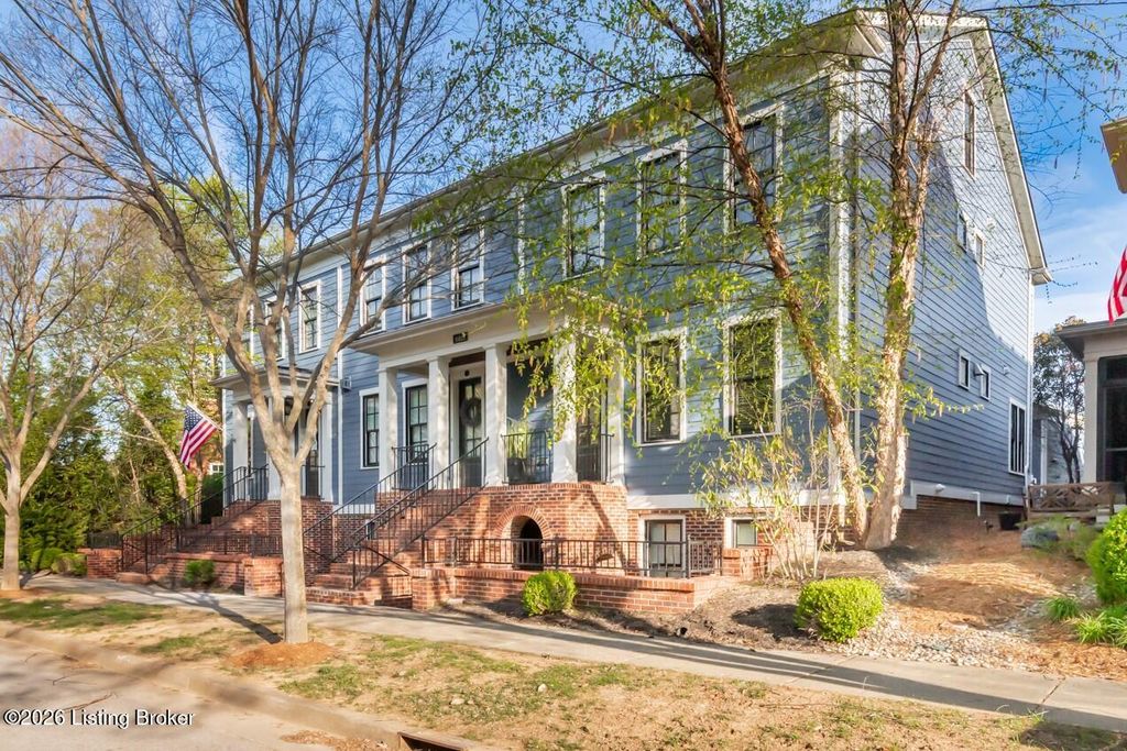 Photo of 9403 Delphinium St #103, Prospect, KY 40059 (MLS # 1713874)