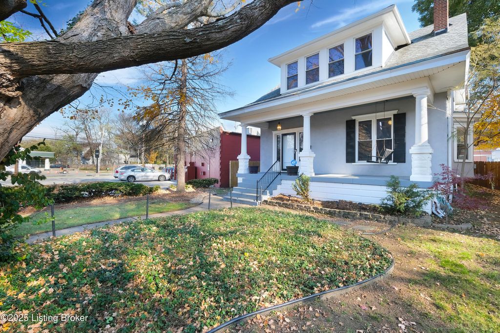 Photo of 1918 Sils Ave, Louisville, KY 40205 (MLS # 1713542)