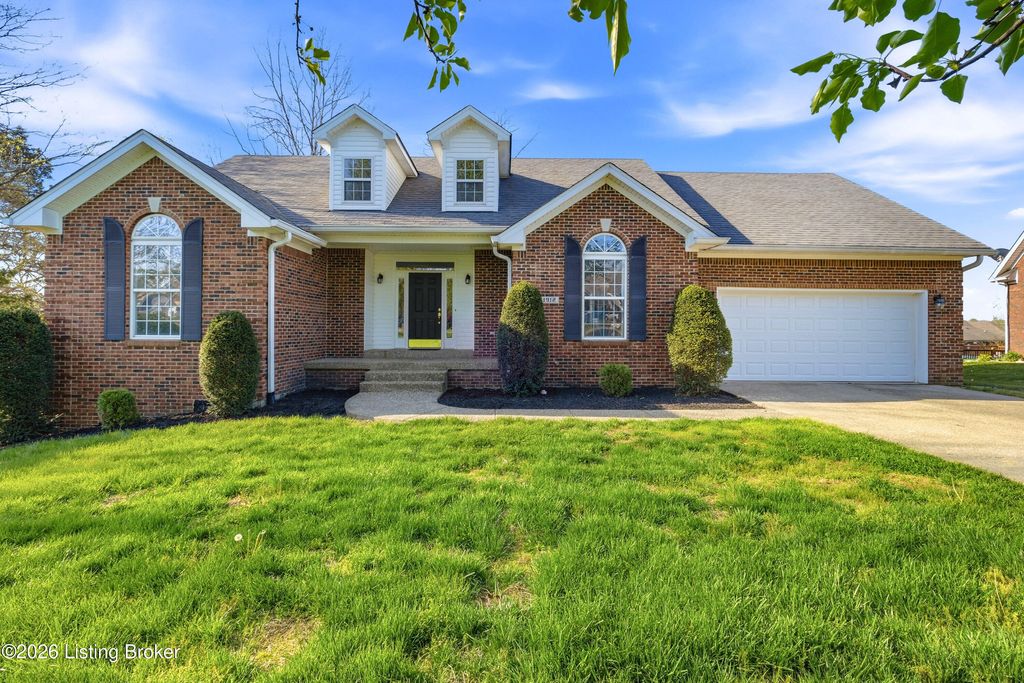 Photo of 1912 Prestwick Dr, La Grange, KY 40031 (MLS # 1714262)