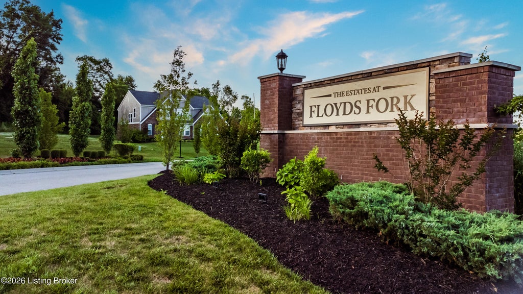 Photo of 2013 Shadowalk Ct, Louisville, KY 40245 (MLS # 1728475)