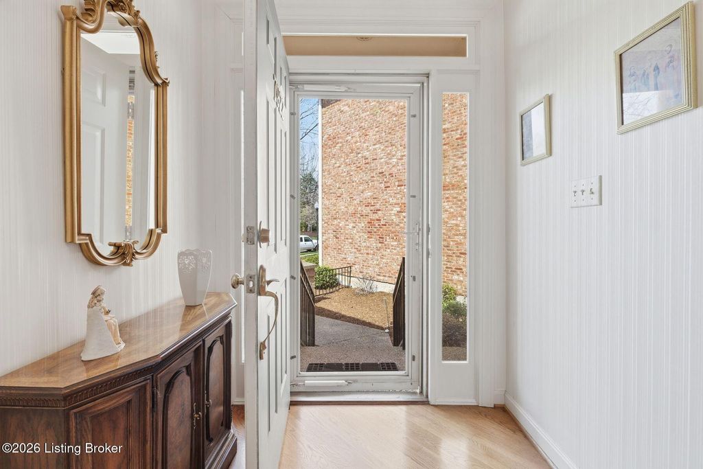 Photo of 7922 Grenoble Ln, Prospect, KY 40059 (MLS # 1715341)