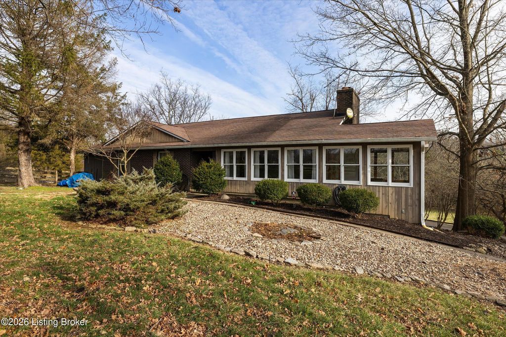 Photo of 1405 Robertson Dr, Crestwood, KY 40014 (MLS # 1709121)