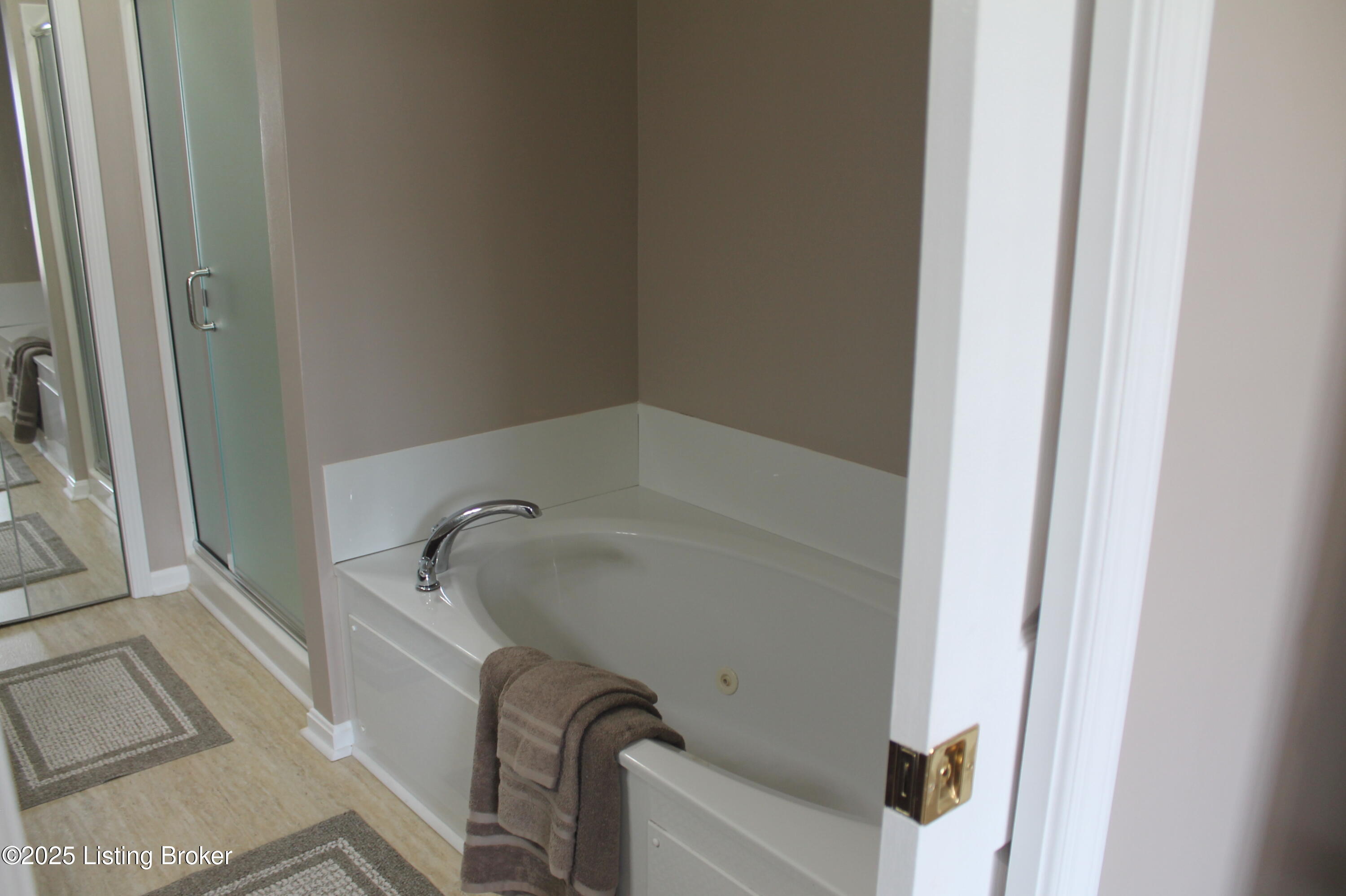 137 Woodpointe Ct, Mt Washington, Kentucky image 22