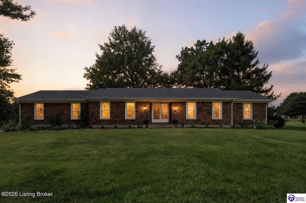 Photo of 161 Lombardy Dr, Cecilia, KY 42724 (MLS # 1706288)