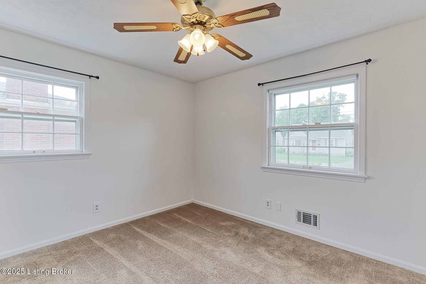 1809 Roosevelt Ave, Louisville, Pennsylvania image 16