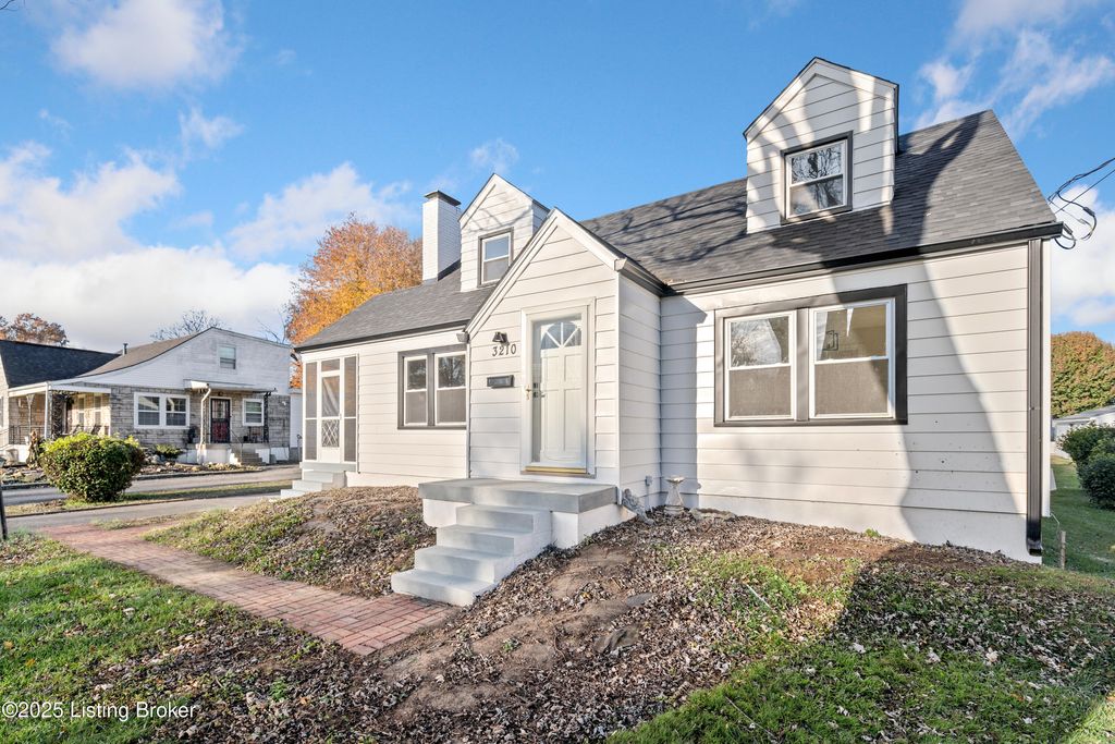 Photo of 3210 Wessel Rd, Louisville, KY 40216 (MLS # 1703977)