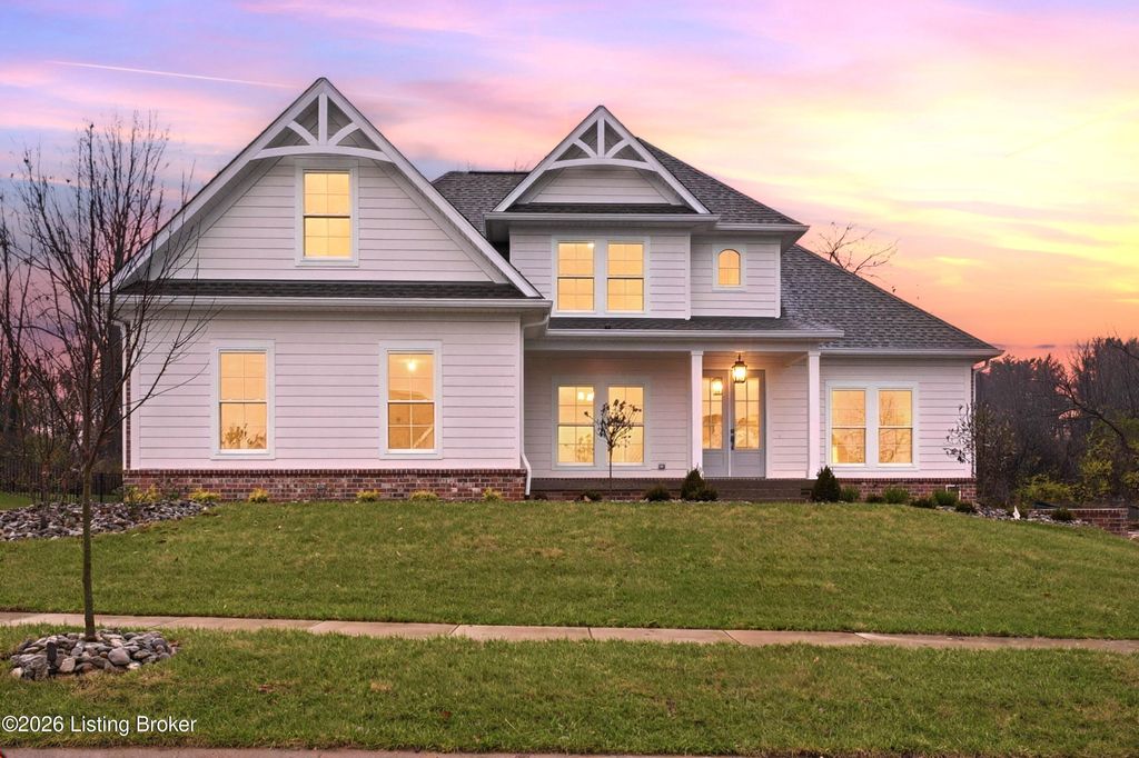 Photo of 4011 Thomas Farm Dr, Louisville, KY 40299 (MLS # 1717518)