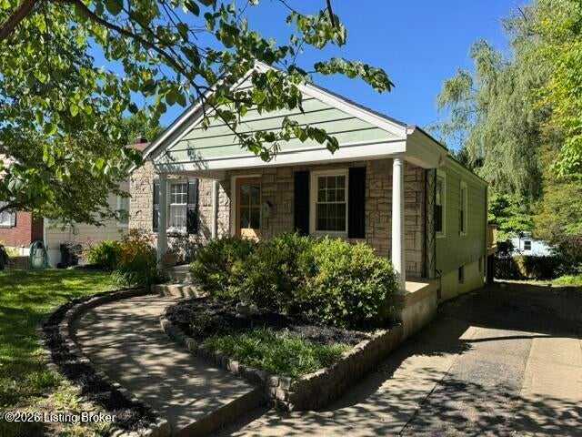 Photo of 1125 Hilliard Ave, Louisville, KY 40204 (MLS # 1719167)