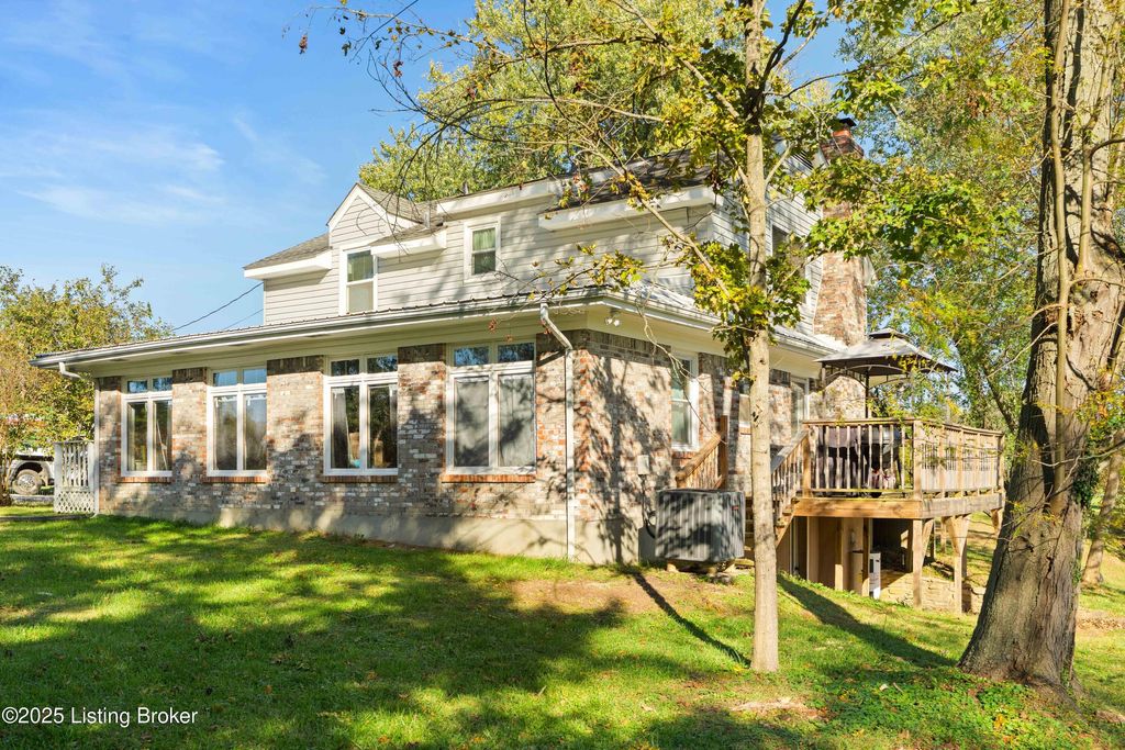 Photo of 63 Fox Run Rd, Pendleton, KY 40055 (MLS # 1701844)