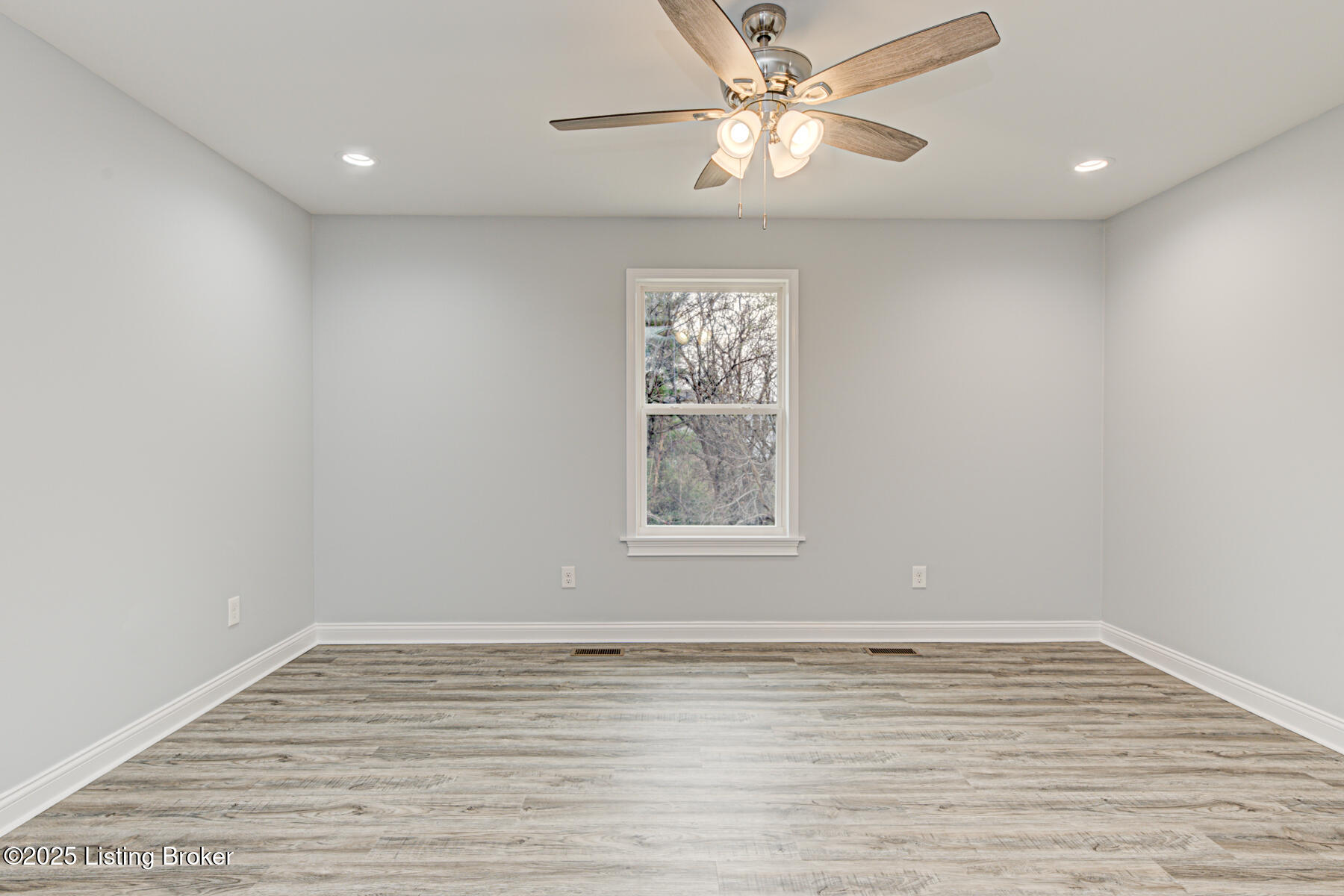 8619 Wooded Glen Rd, Louisville, Kentucky image 16